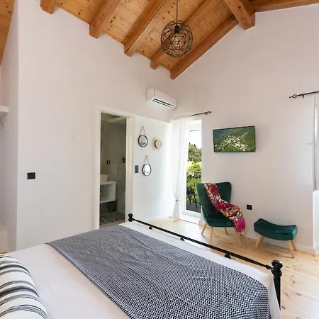 Ioulia's Holiday home *